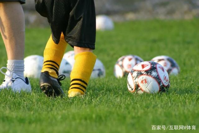 足球报：蹬踏踩踏 中超新赛季新焦点如何破解？